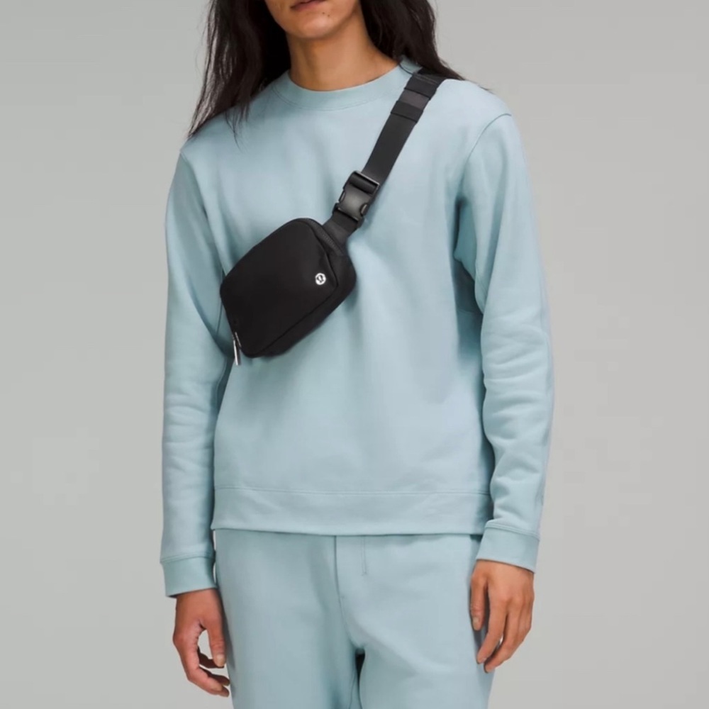 NEW Lululemon Everywhere Belt Bag